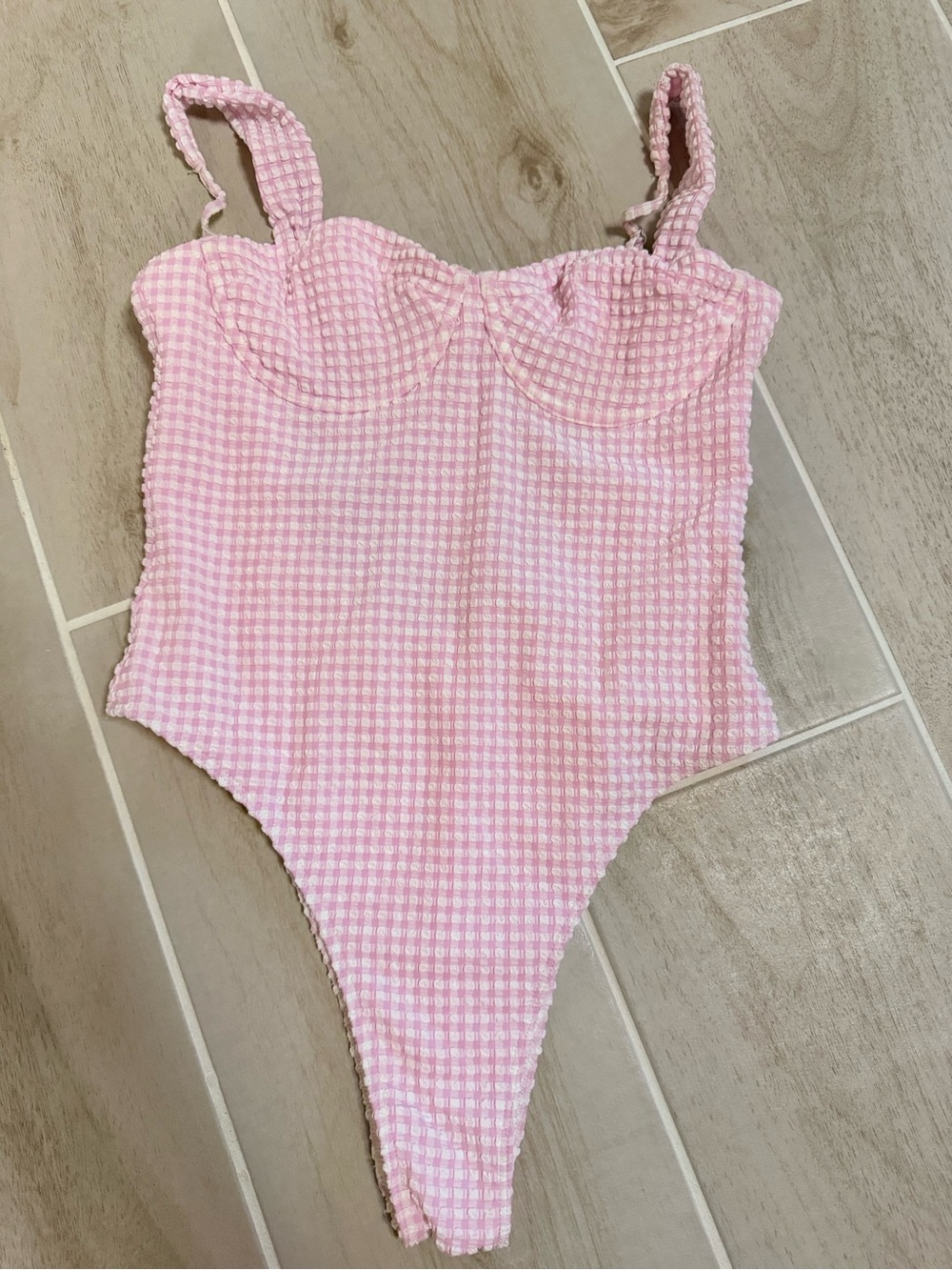 Abercrombie Pink Seersucker cheeky One-Piece Swimsuit sz S - never worn, no tags